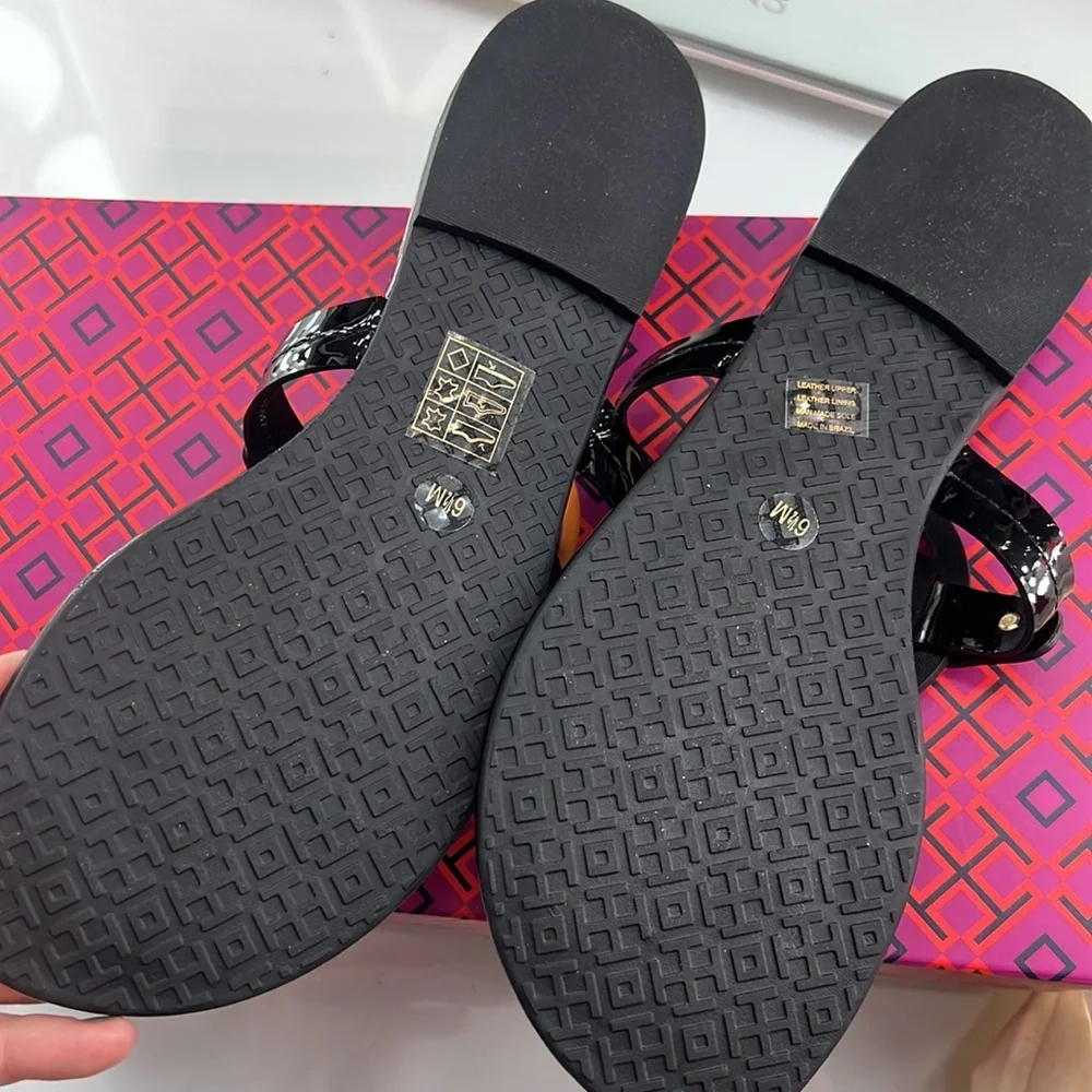 Tory Burch patent leather black sandal with large emblem waterproof size 6.5 NEW